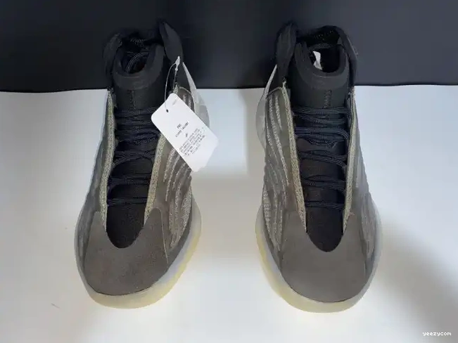 Quantum Barium Yeezy Adidas H68771 0522